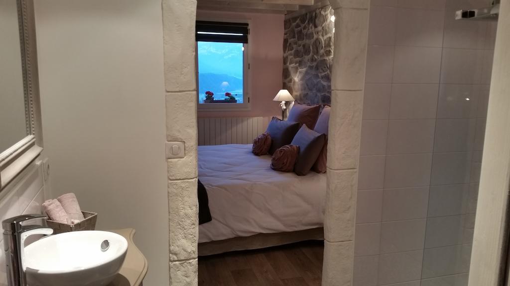 La Maison Sur Les Nuages Hotel Saint-Christophe  Room photo