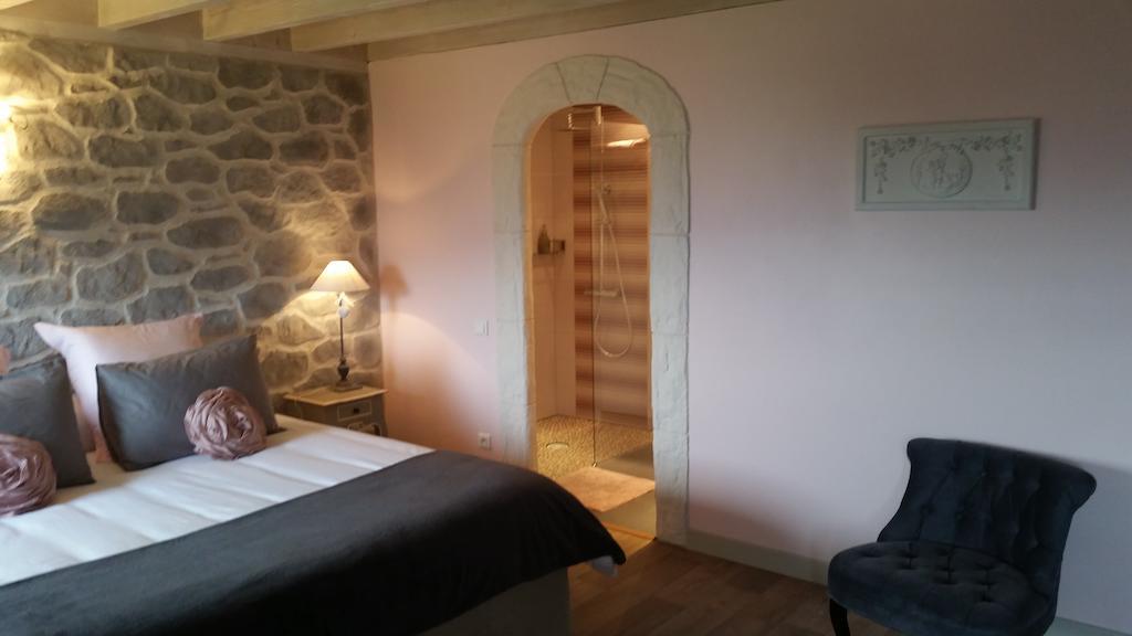 La Maison Sur Les Nuages Hotel Saint-Christophe  Room photo